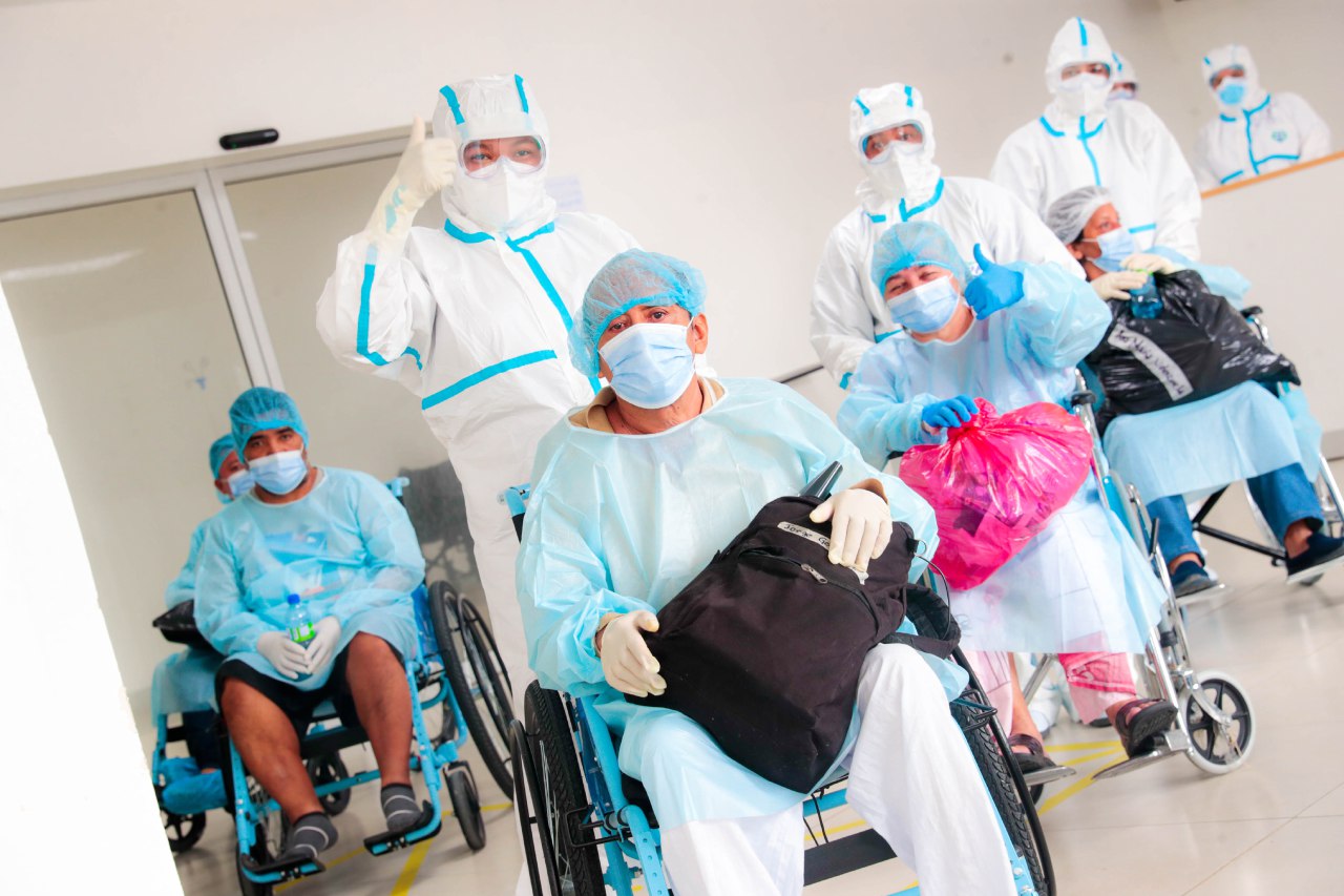 Hospital El Salvador brinda 24 nuevas altas a pacientes recuperados de COVID19 hospital-el-salvador-brinda-24-nuevas-altas-a-pacientes-recuperados-de-covid19